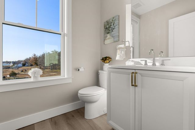 33 LITTLE BAY Drive, Dover, NH 03820