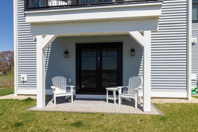 33 LITTLE BAY Drive, Dover, NH 03820