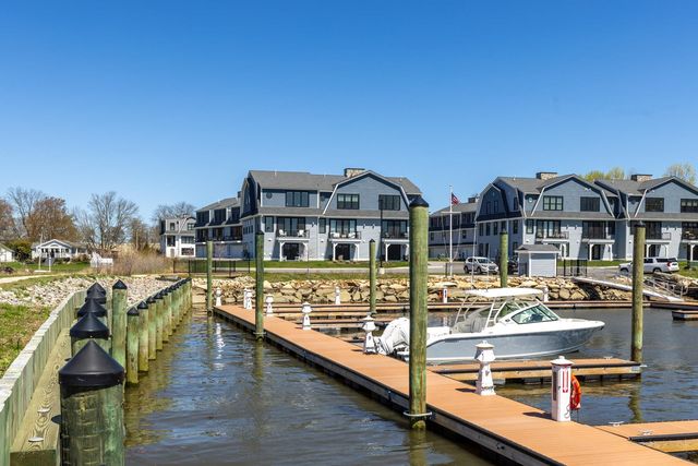 33 LITTLE BAY Drive, Dover, NH 03820