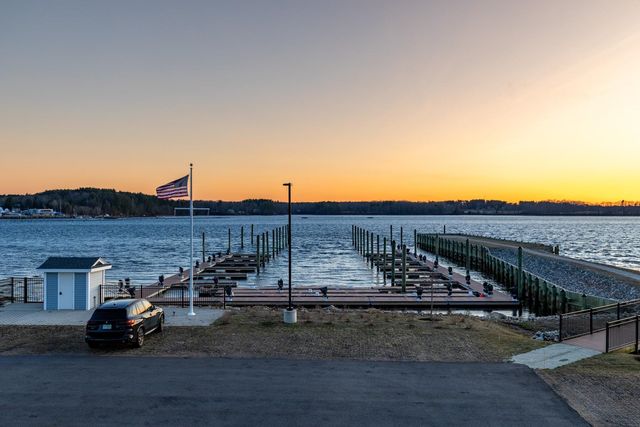 33 LITTLE BAY Drive, Dover, NH 03820