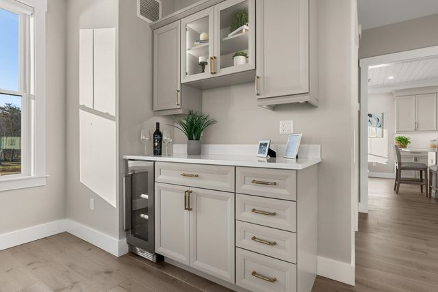 33 LITTLE BAY Drive, Dover, NH 03820