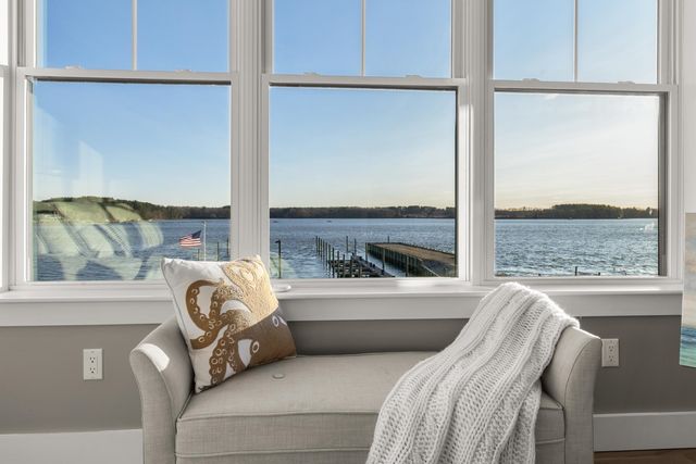 33 LITTLE BAY Drive, Dover, NH 03820