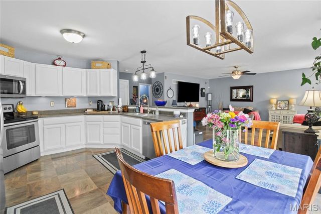 4926 Romaine Spring Drive, Fenton, MO 63026