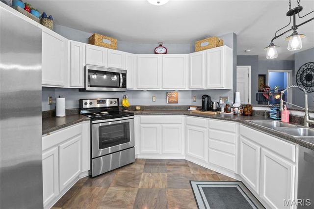 4926 Romaine Spring Drive, Fenton, MO 63026
