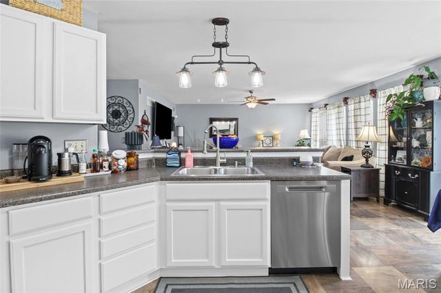4926 Romaine Spring Drive, Fenton, MO 63026