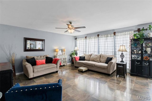 4926 Romaine Spring Drive, Fenton, MO 63026