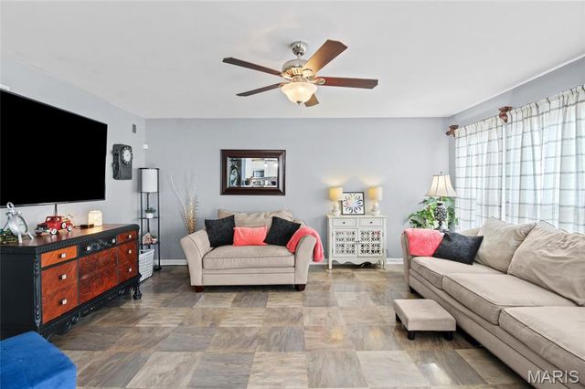 4926 Romaine Spring Drive, Fenton, MO 63026
