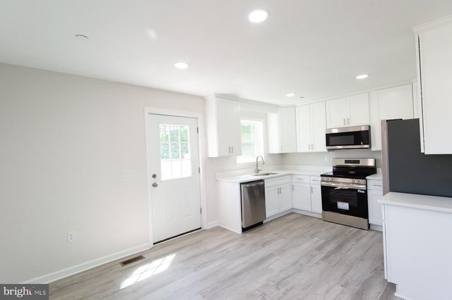 109 RAILROAD AVE, East New Market, MD 21631