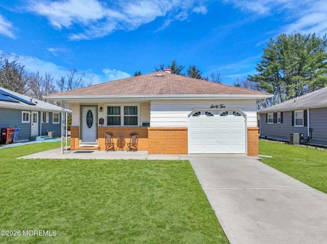 62 Fort De France Avenue, Toms River, NJ 08757