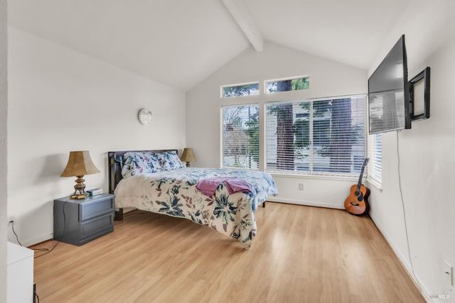 16 Arrowhead Ct, Petaluma, CA 94954