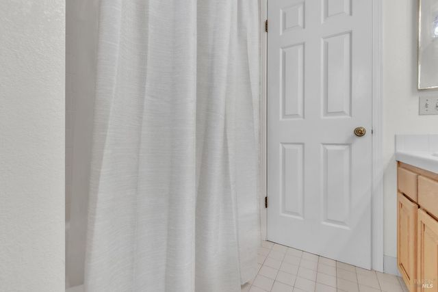 16 Arrowhead Ct, Petaluma, CA 94954