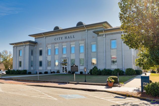 107 Water Run Way, Perry, GA 31069