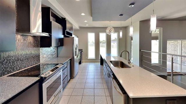 2433 NW 173rd Street, Edmond, OK 73012