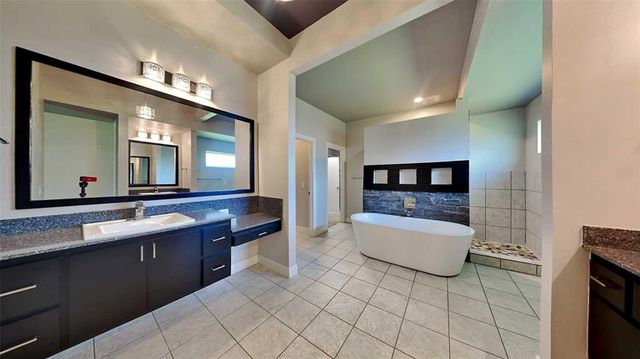2433 NW 173rd Street, Edmond, OK 73012