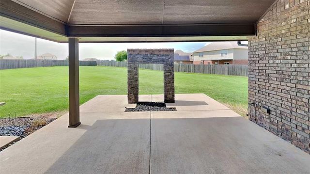 2433 NW 173rd Street, Edmond, OK 73012