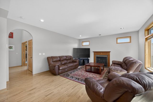 2719 Rocky Creek Lane NE, Rochester, MN 55906