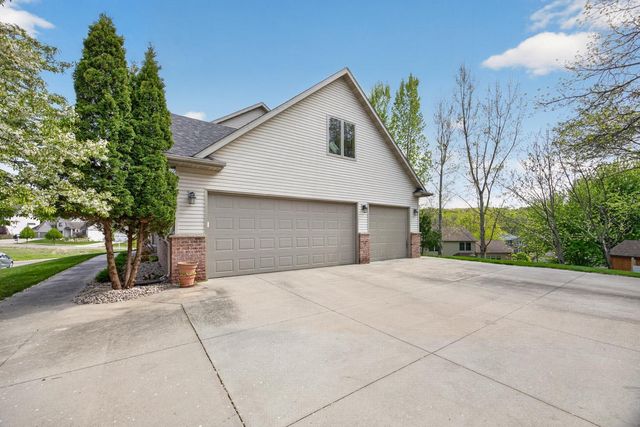 2719 Rocky Creek Lane NE, Rochester, MN 55906