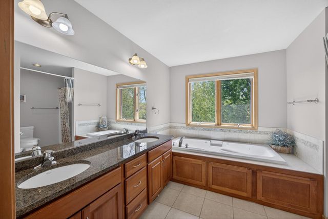 2719 Rocky Creek Lane NE, Rochester, MN 55906