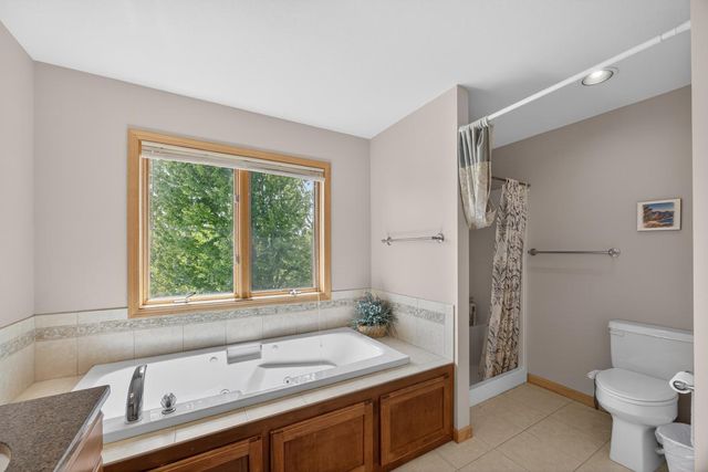 2719 Rocky Creek Lane NE, Rochester, MN 55906