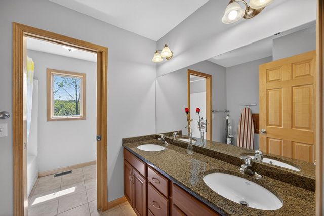 2719 Rocky Creek Lane NE, Rochester, MN 55906