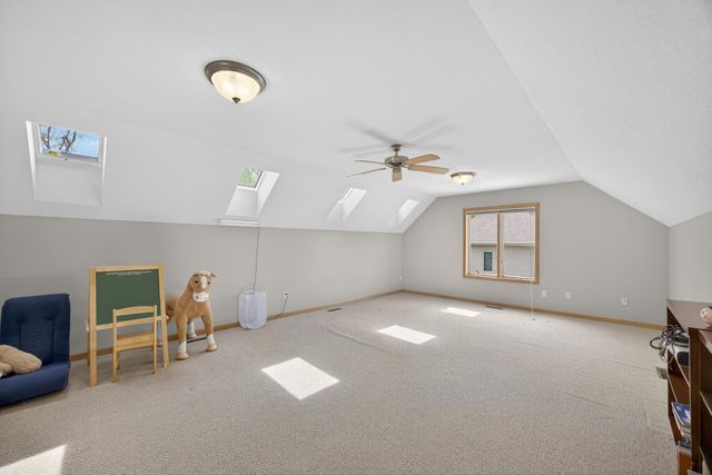 2719 Rocky Creek Lane NE, Rochester, MN 55906
