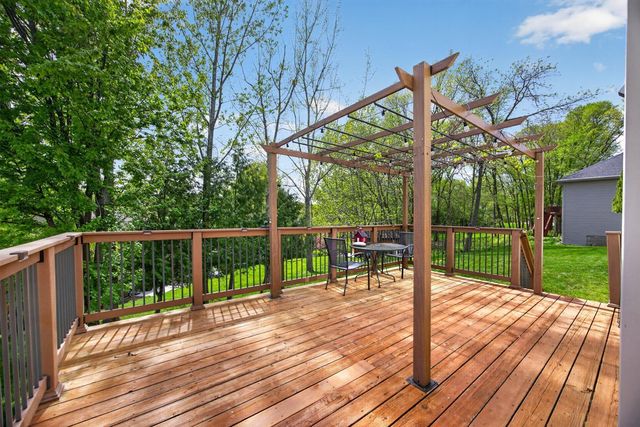 2719 Rocky Creek Lane NE, Rochester, MN 55906