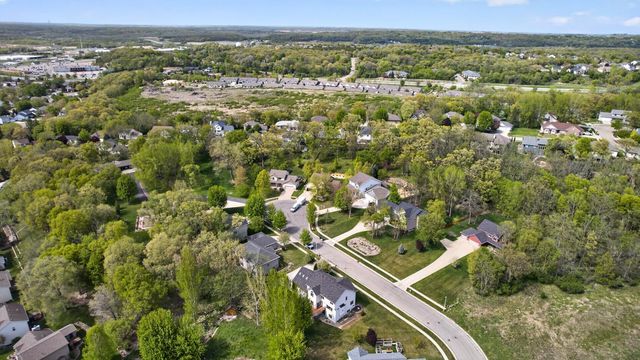 2719 Rocky Creek Lane NE, Rochester, MN 55906