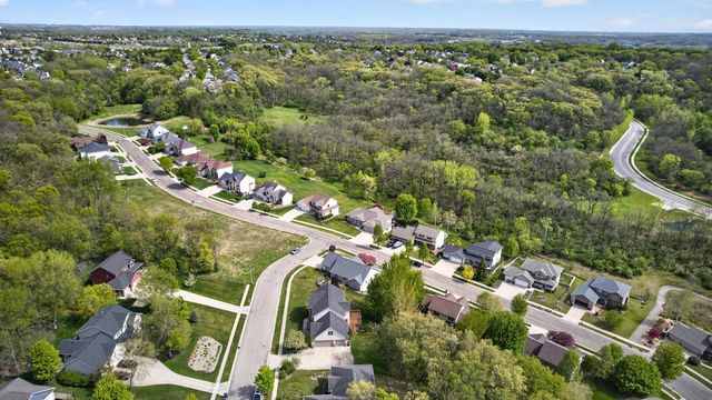 2719 Rocky Creek Lane NE, Rochester, MN 55906