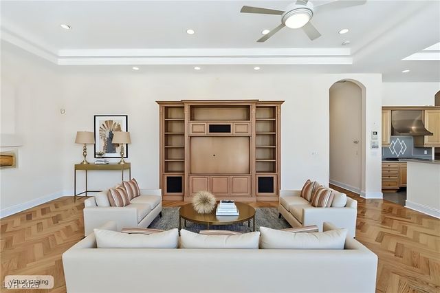 2017 Eagle Trace Way, Las Vegas, NV 89117