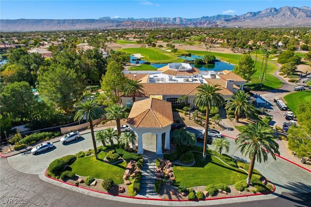 2017 Eagle Trace Way, Las Vegas, NV 89117