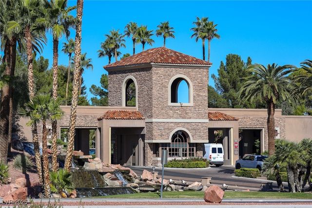 2017 Eagle Trace Way, Las Vegas, NV 89117