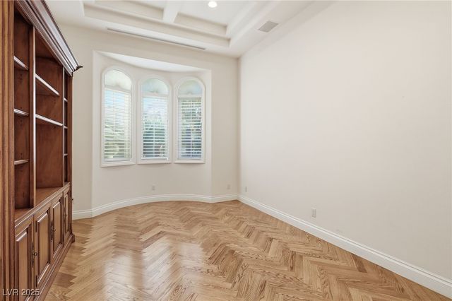 2017 Eagle Trace Way, Las Vegas, NV 89117