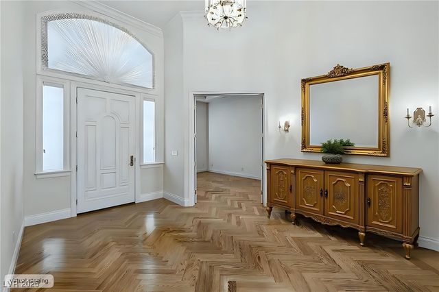 2017 Eagle Trace Way, Las Vegas, NV 89117