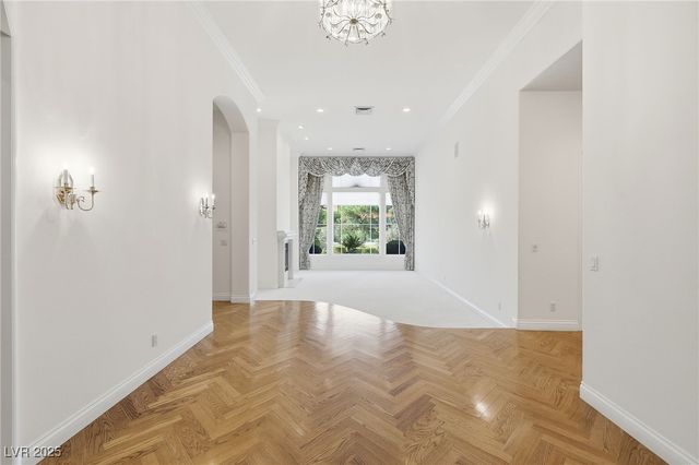 2017 Eagle Trace Way, Las Vegas, NV 89117