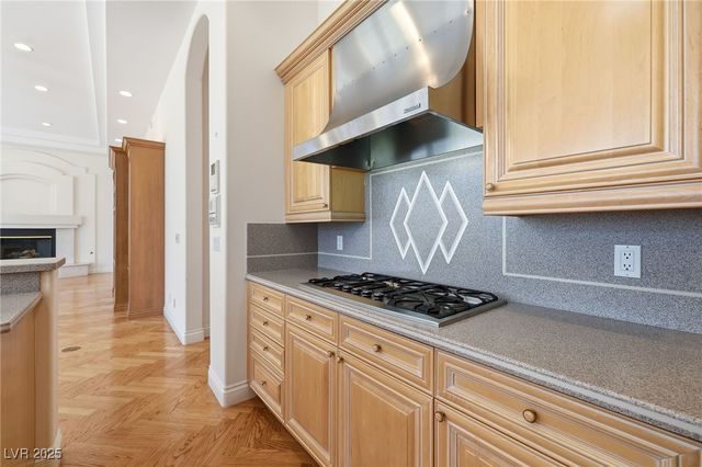 2017 Eagle Trace Way, Las Vegas, NV 89117