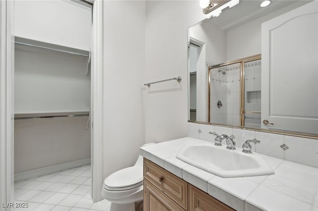 2017 Eagle Trace Way, Las Vegas, NV 89117