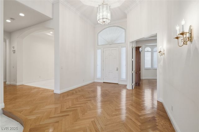 2017 Eagle Trace Way, Las Vegas, NV 89117