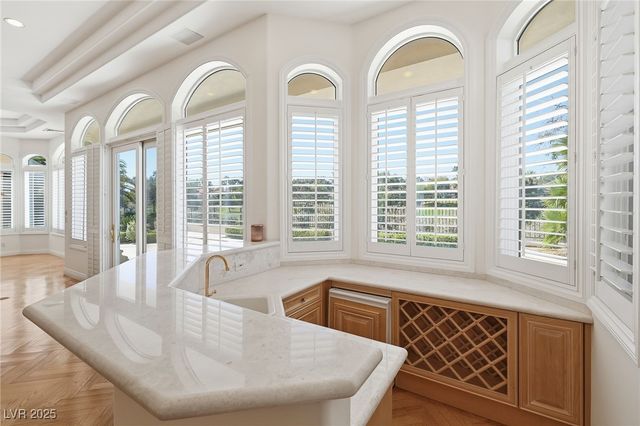 2017 Eagle Trace Way, Las Vegas, NV 89117