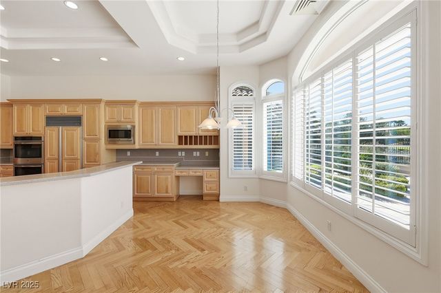 2017 Eagle Trace Way, Las Vegas, NV 89117