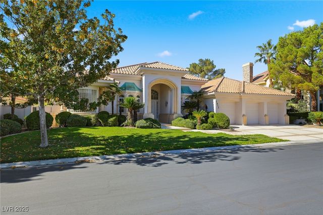 2017 Eagle Trace Way, Las Vegas, NV 89117