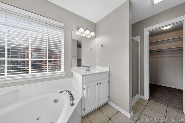 1907 W Rockport Place, Broken Arrow, OK 74012