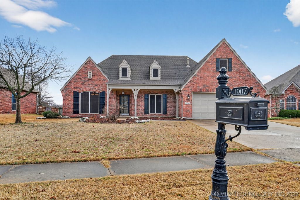 1907 W Rockport Place, Broken Arrow, OK 74012
