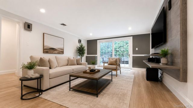 16 Brookside Drive, Huntington, NY 11743