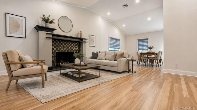16 Brookside Drive, Huntington, NY 11743