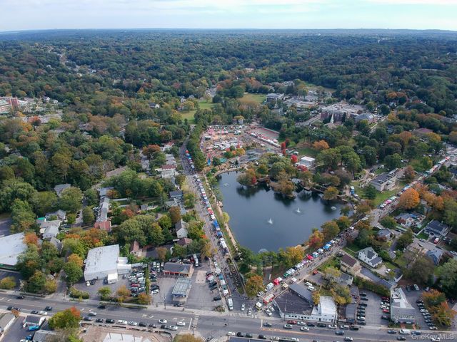 16 Brookside Drive, Huntington, NY 11743