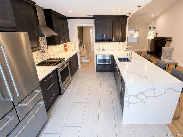 16 Brookside Drive, Huntington, NY 11743