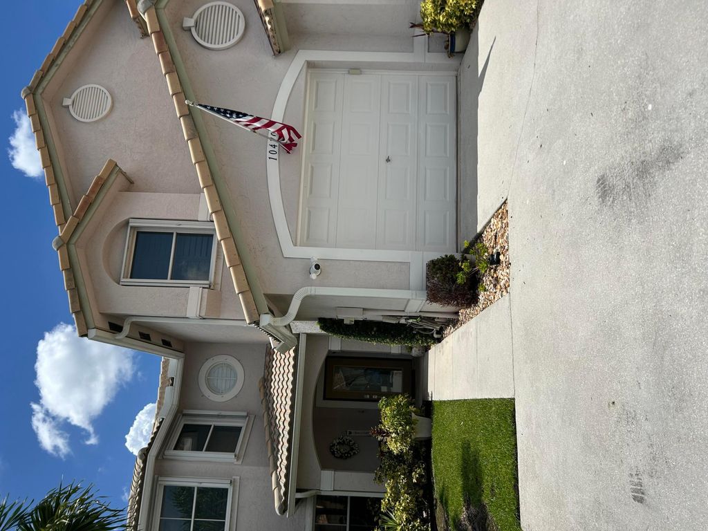10470 Pelican Drive, Wellington, FL 33414