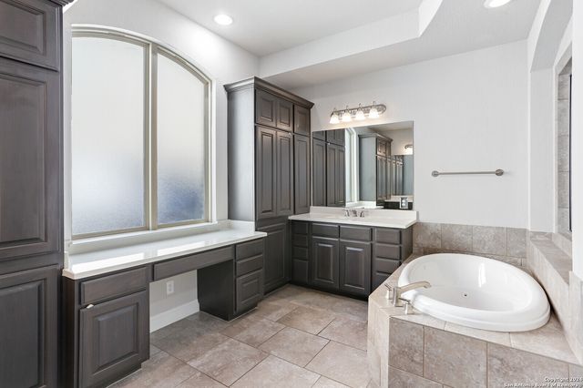 25843 SCENIC ROCK, San Antonio, TX 78255