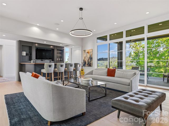1121 Timberbluff Way, Arden, NC 28704