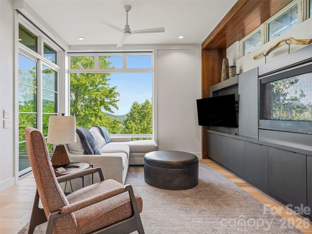 1121 Timberbluff Way, Arden, NC 28704